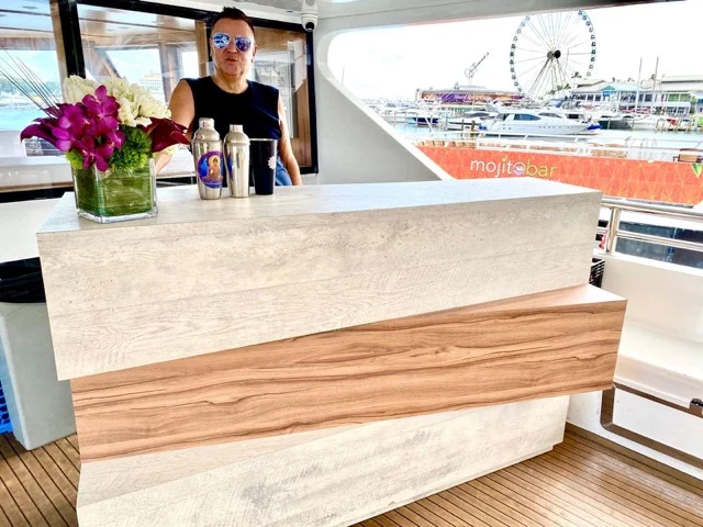 ⛵ Island Time — Mini Cruise • Yacht Venue for Large Events (Miami) 4 %Miami Yacht Rentals%