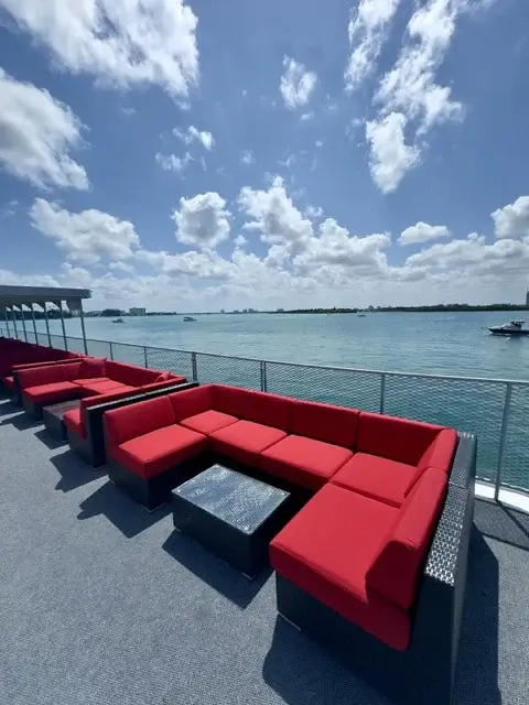🎵 Opus — Mini Cruise • Yacht Venue for Large Events | Aventura 4 %Miami Yacht Rentals%