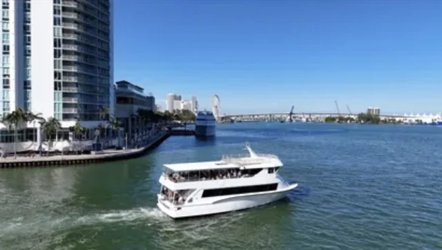 Miami Corporate Yacht Rentals Private Business Events 4 %Miami Yacht Rentals%