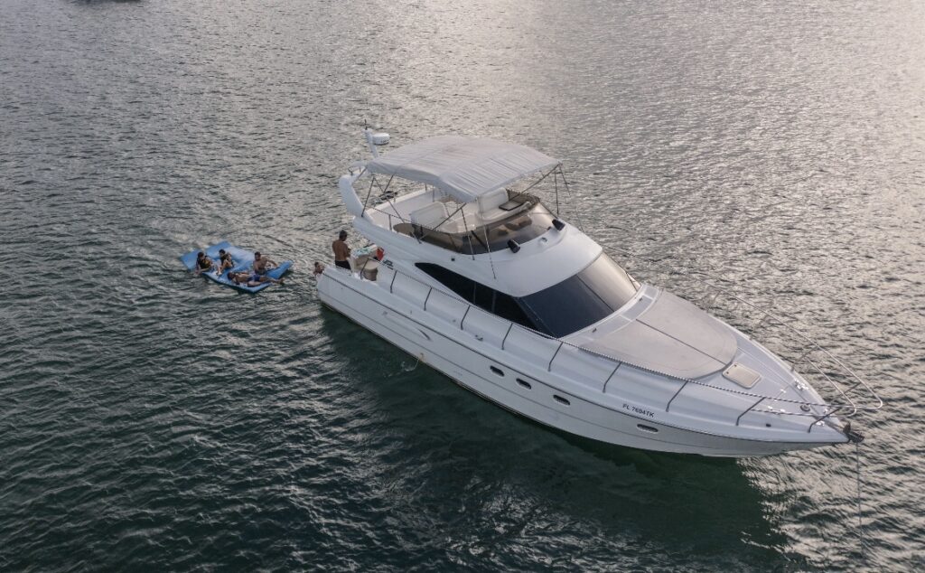 %MAlquiler de yates en Miami%