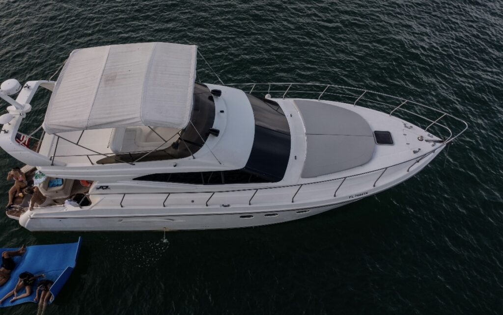 %MAlquiler de yates en Miami%