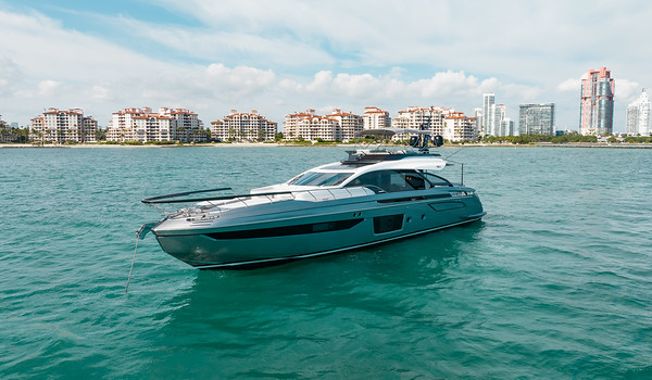 80ft Azimut Sport Mega Yacht Charter from Miami Beach Marina Pier E 20 %Miami Yacht Rentals%