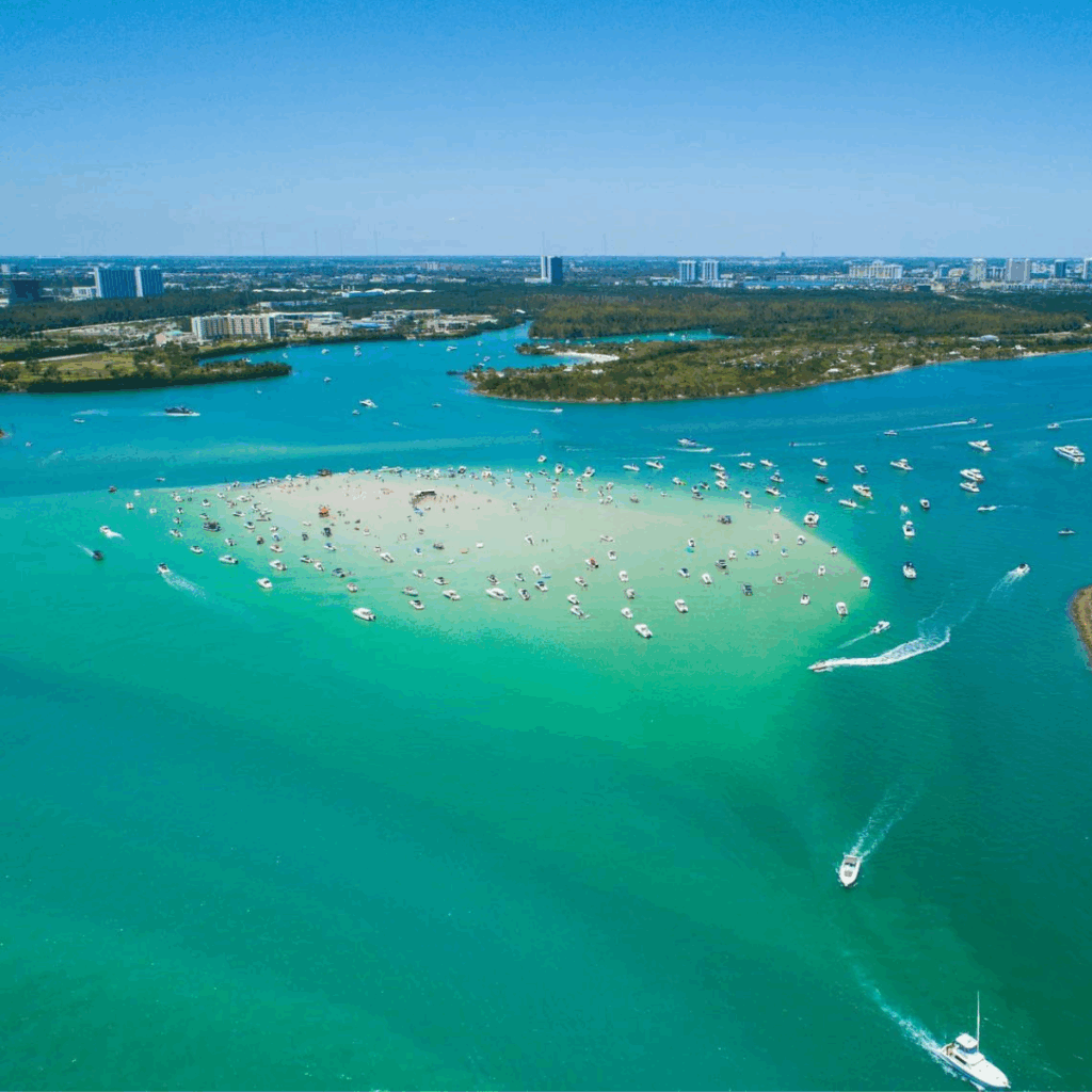 45ft Meridian Yacht Charter | Collins Ave Miami Beach Cruise 🌊 6 %MAlquiler de yates en Miami%