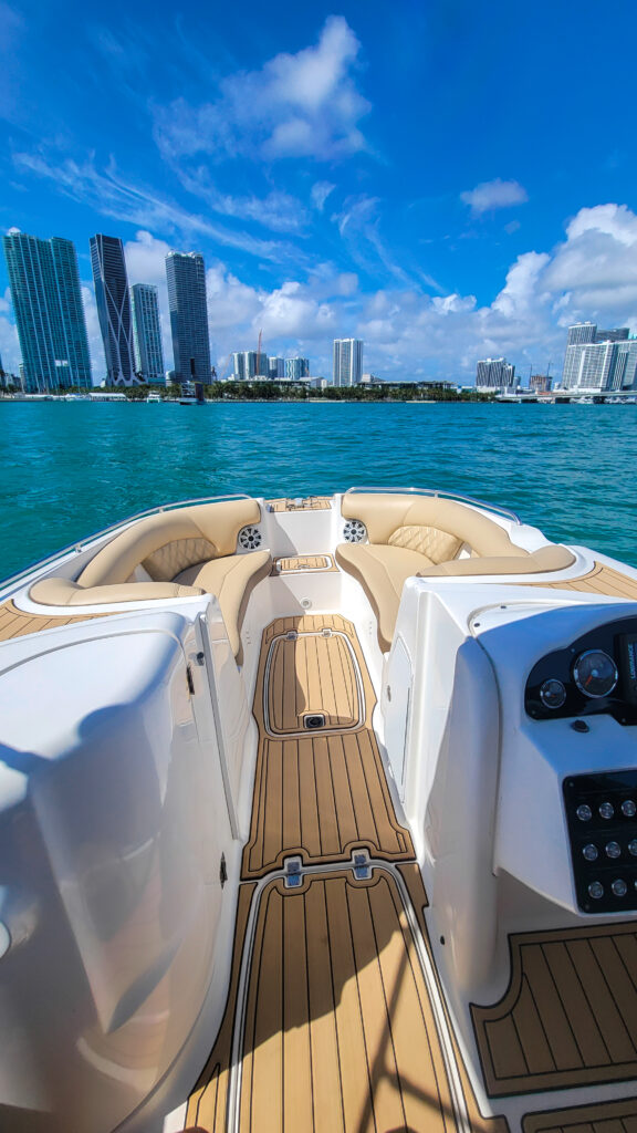 24ft Hurricane “Pelican V” Yacht Charter 4 %Miami Yacht Rentals%