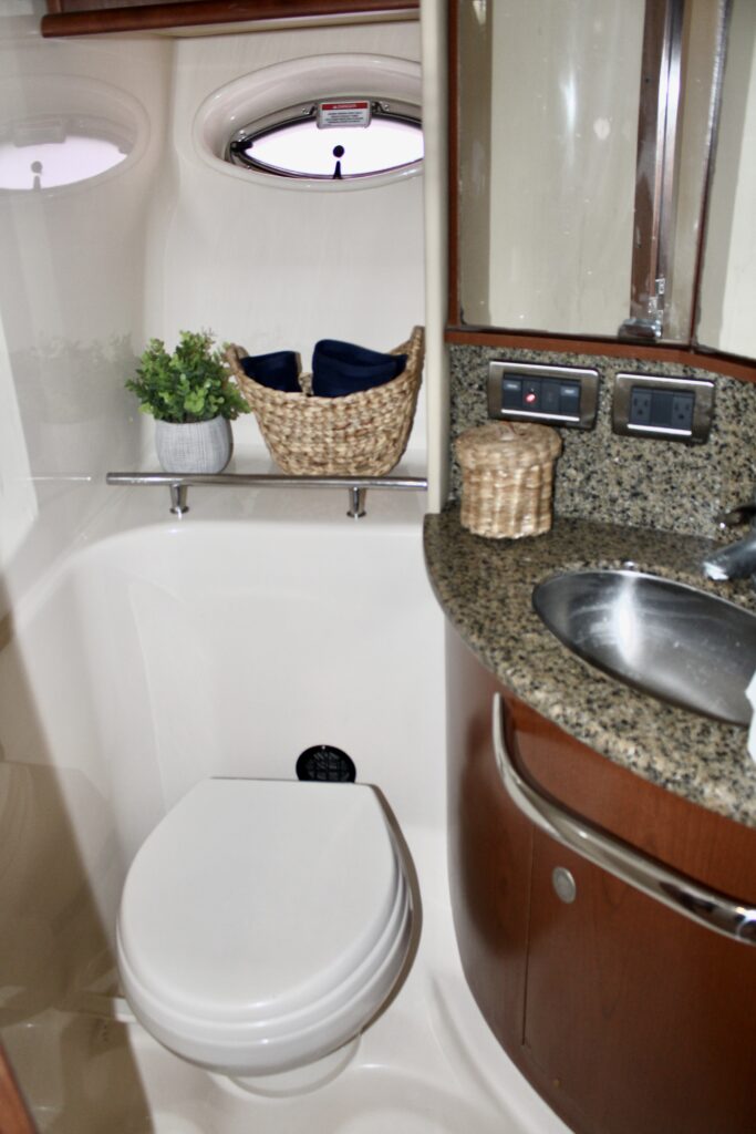 44ft Sundancer “Mintaka” Mega Yacht Charter | Downtown Miami Skyline 🌆 1 %MAlquiler de yates en Miami%