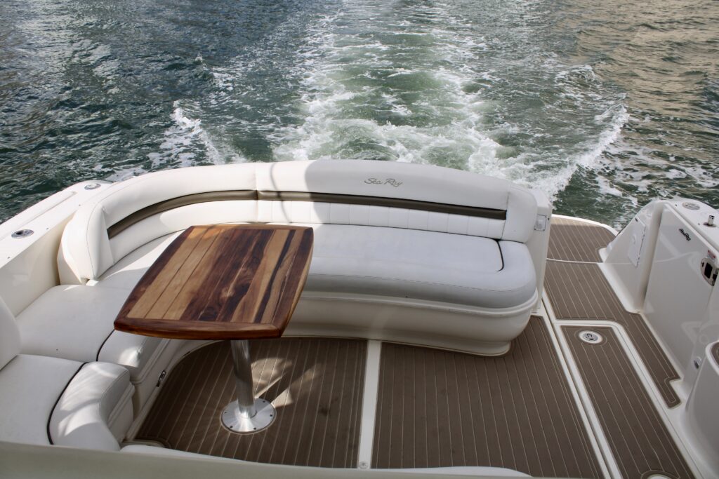 44ft Sundancer “Mintaka” Mega Yacht Charter | Downtown Miami Skyline 🌆 4 %MAlquiler de yates en Miami%