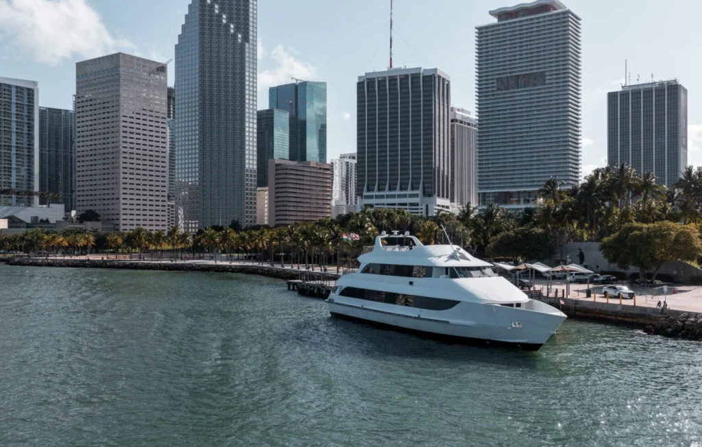 %MAlquiler de yates en Miami%