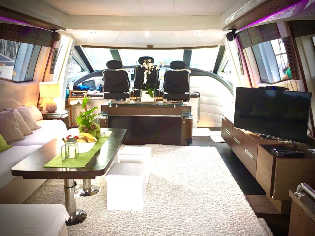 86ft Azimut “Panthera” Mega Yacht Charter 13 %Miami Yacht Rentals%