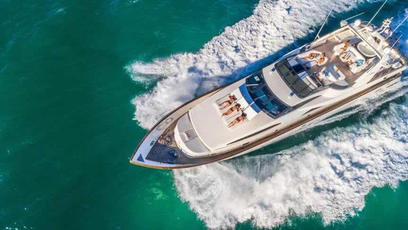 75ft Azimut Yacht – Exclusive Luxury Charter Experience at Bayside Marina | Miami 30 %Miami Yacht Rentals%