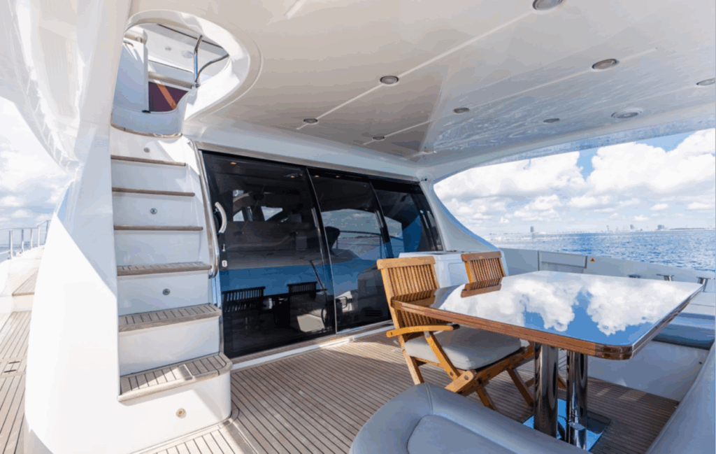 70ft Azimut “Le Grand Bleu” Alquiler de Yates de Lujo | Miami Beach Marina 💎 2 %MAlquiler de yates en Miami%