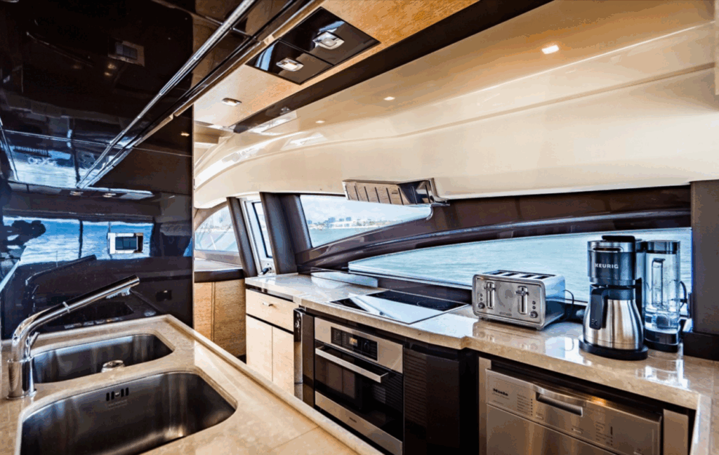 70ft Azimut “Le Grand Bleu” Alquiler de Yates de Lujo | Miami Beach Marina 💎 11 %MAlquiler de yates en Miami%