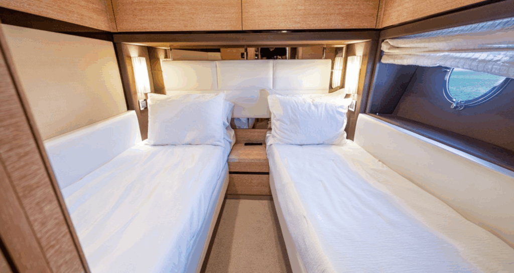 70ft Azimut “Le Grand Bleu” Alquiler de Yates de Lujo | Miami Beach Marina 💎 12 %MAlquiler de yates en Miami%