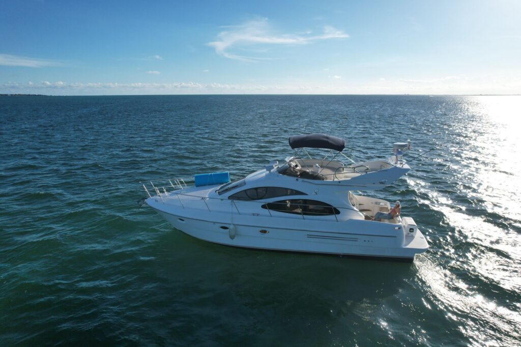 45ft Azimut “Nirvana” Alquiler de Yates | Chamonix Marina Miami 🌴 5 %MAlquiler de yates en Miami%