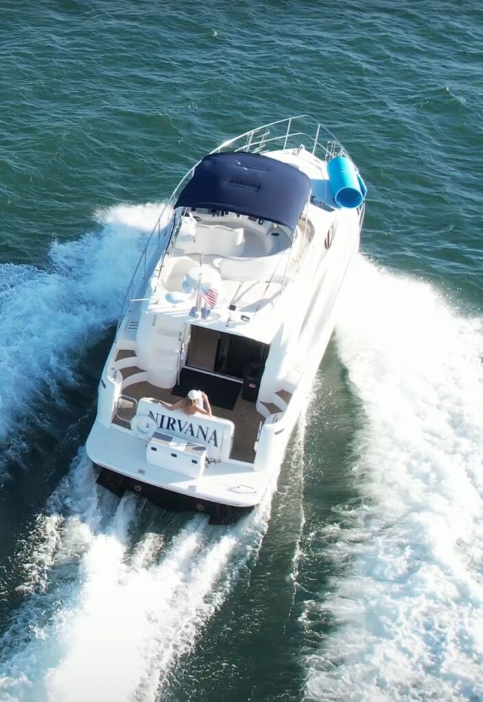 45ft Azimut “Nirvana” Alquiler de Yates | Chamonix Marina Miami 🌴 2 %MAlquiler de yates en Miami%
