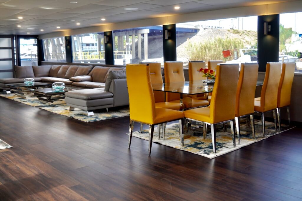 ⛴️ Star Cruise 105ft — Yacht Venue for Large Events | Miami Beach 7 %Miami Yacht Rentals%