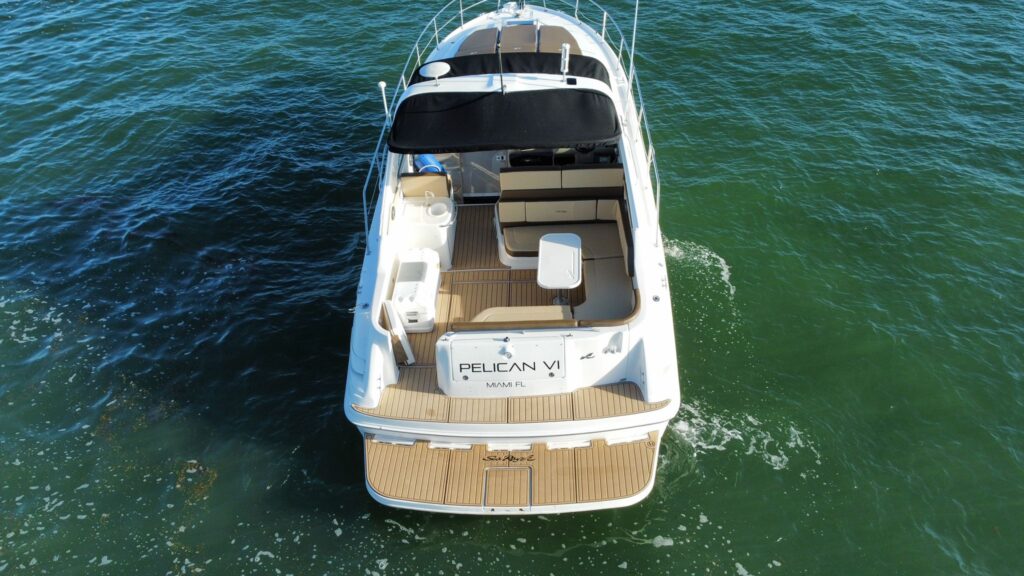 40ft Sea Ray Yacht Charter from Rickenbacker Marina, Key Biscayne 16 %MAlquiler de yates en Miami%