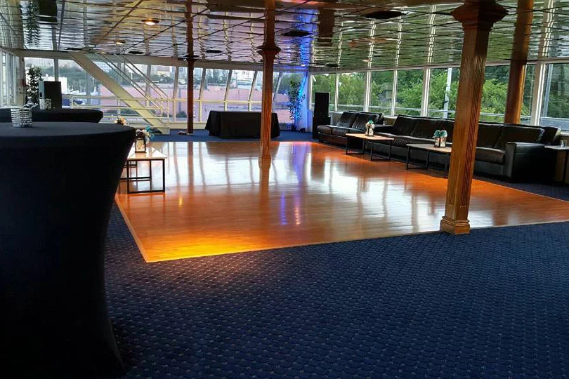 The Sun Beach Lady - Miami Yacht Venue for Group Events 🌊 2 %MAlquiler de yates en Miami%