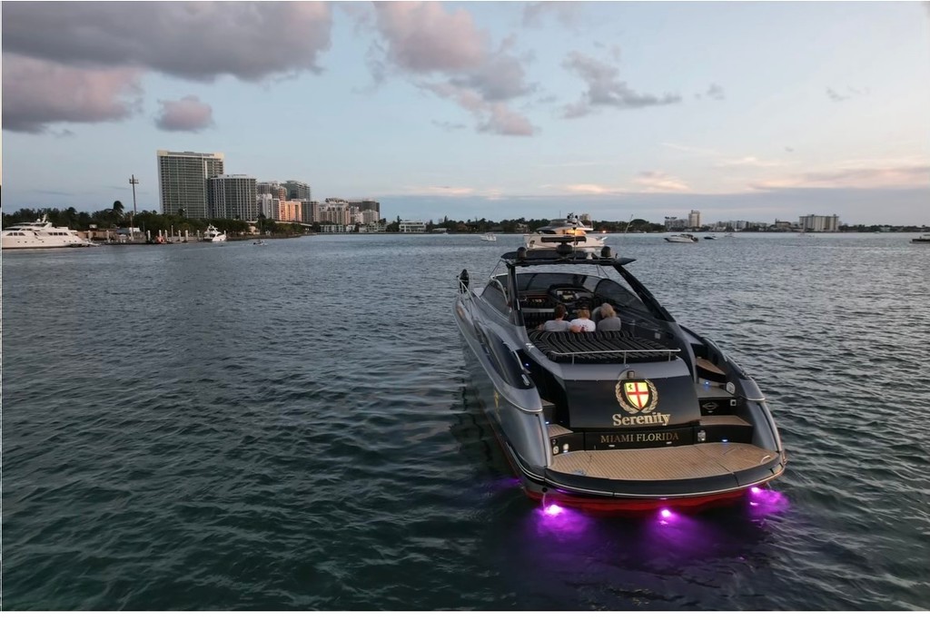 %MAlquiler de yates en Miami%