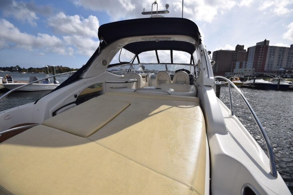 48ft Cranchi Mega Yacht Charter | Miami River Luxury from NW 8th St ⚓ 2 %MAlquiler de yates en Miami%