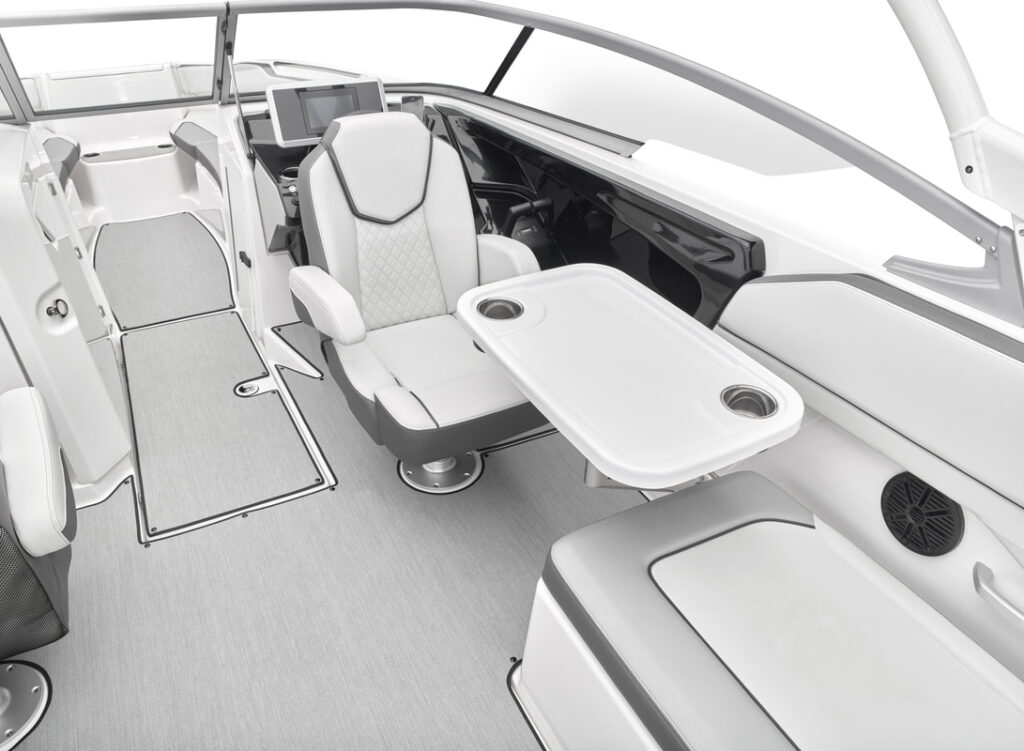 25ft Yamaha “Chico AR250” Yacht Charter 17 %Miami Yacht Rentals%