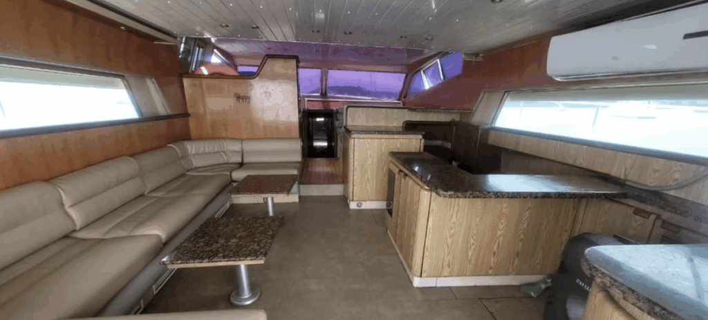 65ft Ferretti Yacht Rental Panama 💼 | Eventos Corporativos y VIP 12 Reserve un alquiler de yates de lujo en Panamá con Feeling Yachty - charters privados, catamaranes y excursiones por las islas de San Blas y la Bahía de Panamá. Todo incluido, precios transparentes.