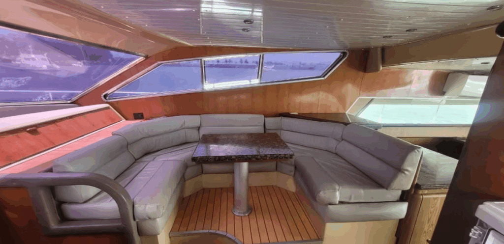 65ft Ferretti Yacht Rental Panama 💼 | Eventos Corporativos y VIP 11 Reserve un alquiler de yates de lujo en Panamá con Feeling Yachty - charters privados, catamaranes y excursiones por las islas de San Blas y la Bahía de Panamá. Todo incluido, precios transparentes.