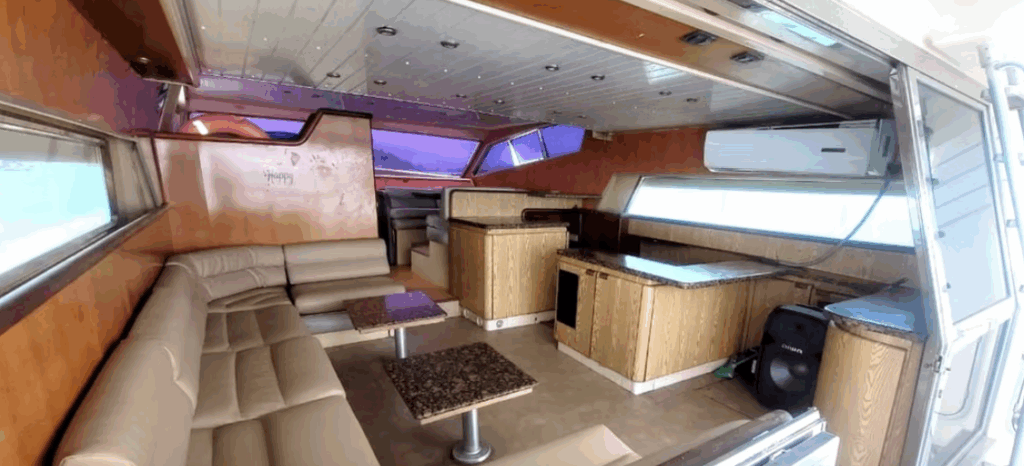 65ft Ferretti Yacht Rental Panama 💼 | Eventos Corporativos y VIP 14 Reserve un alquiler de yates de lujo en Panamá con Feeling Yachty - charters privados, catamaranes y excursiones por las islas de San Blas y la Bahía de Panamá. Todo incluido, precios transparentes.