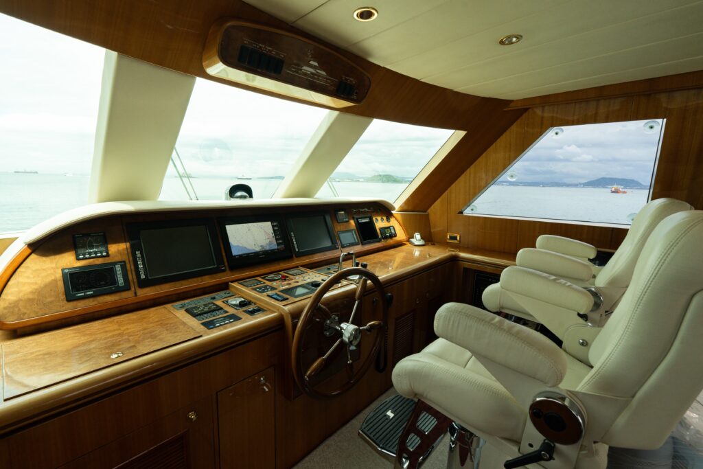 Reserve un alquiler de yates de lujo en Panamá con Feeling Yachty - charters privados, catamaranes y excursiones por las islas de San Blas y la Bahía de Panamá. Todo incluido, precios transparentes.