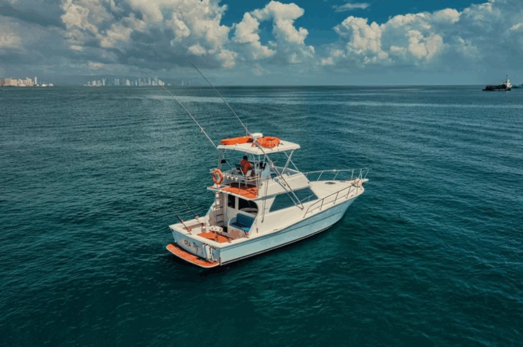 41ft Viking Yacht Alquiler Panamá ⚓ | Sport & Leisure Charter 15 Reserve un alquiler de yates de lujo en Panamá con Feeling Yachty - charters privados, catamaranes y excursiones por las islas de San Blas y la Bahía de Panamá. Todo incluido, precios transparentes.