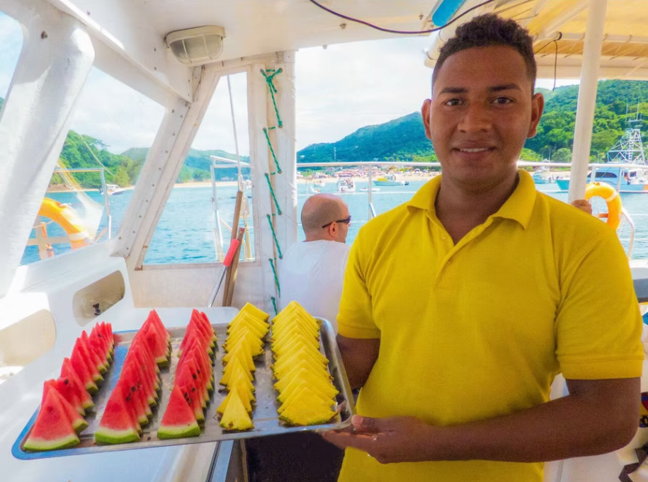 Reserve un alquiler de yates de lujo en Panamá con Feeling Yachty - charters privados, catamaranes y excursiones por las islas de San Blas y la Bahía de Panamá. Todo incluido, precios transparentes.