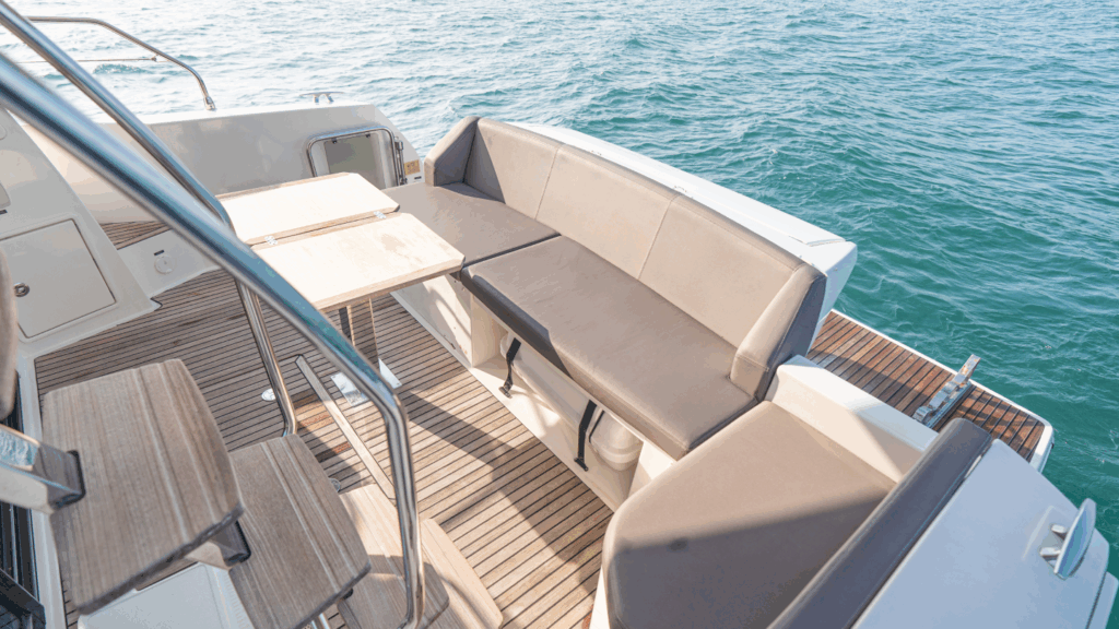 Reserve un alquiler de yates de lujo en Panamá con Feeling Yachty - charters privados, catamaranes y excursiones por las islas de San Blas y la Bahía de Panamá. Todo incluido, precios transparentes