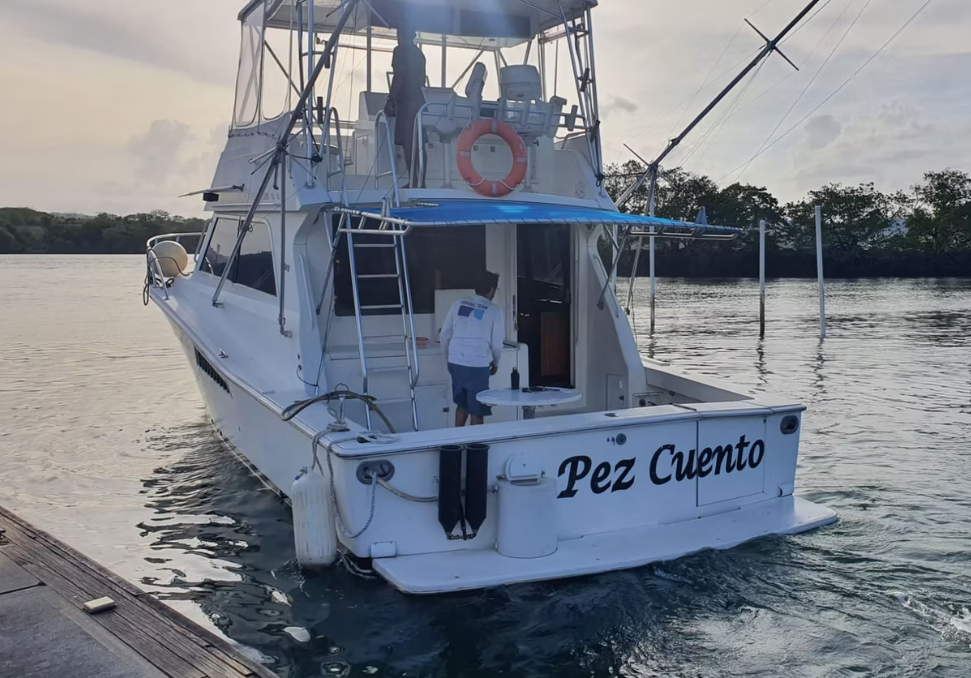 46ft Viking Yacht Rental Panama 🎣 | Pesca Deportiva y Cruceros 15 Reserve un alquiler de yates de lujo en Panamá con Feeling Yachty - charters privados, catamaranes y excursiones por las islas de San Blas y la Bahía de Panamá. Todo incluido, precios transparentes.