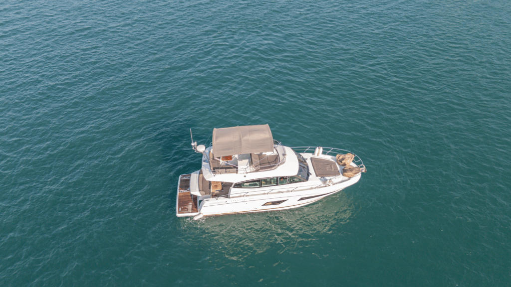 Reserve un alquiler de yates de lujo en Panamá con Feeling Yachty - charters privados, catamaranes y excursiones por las islas de San Blas y la Bahía de Panamá. Todo incluido, precios transparentes