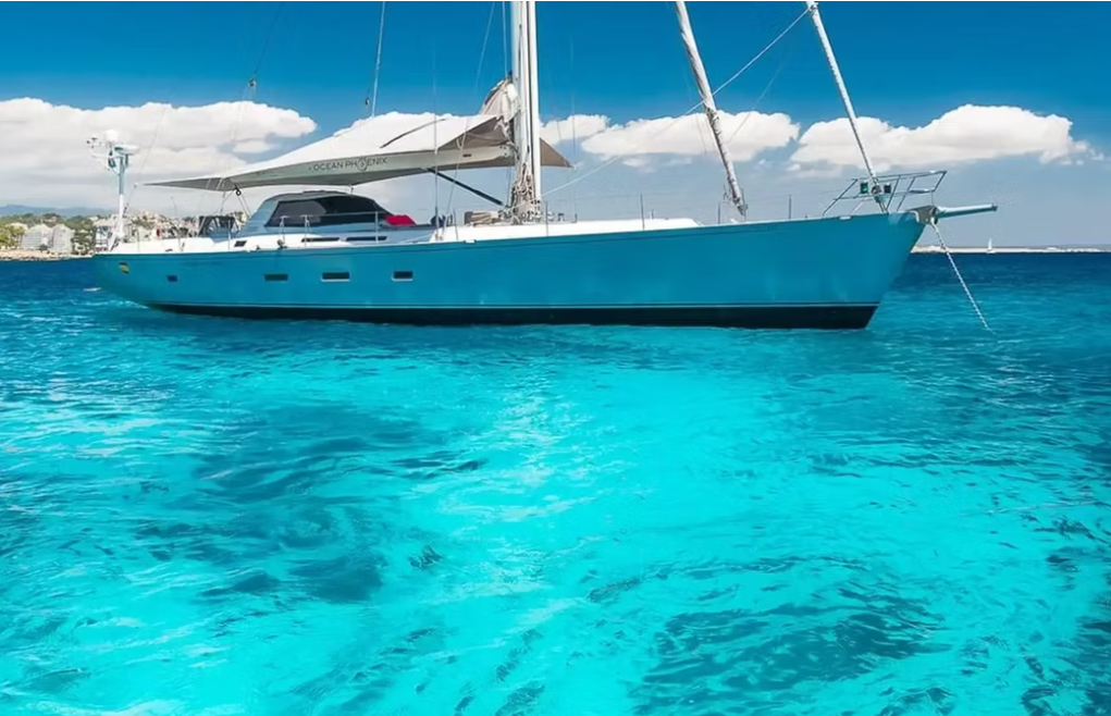 80ft Pendennis Ocean Phoenix Panama 🌅 | Premium Sailing Yacht 20 Reserve un alquiler de yates de lujo en Panamá con Feeling Yachty - charters privados, catamaranes y excursiones por las islas de San Blas y la Bahía de Panamá. Todo incluido, precios transparentes