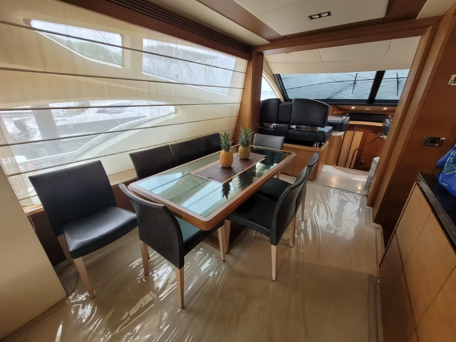 Reserve un alquiler de yates de lujo en Panamá con Feeling Yachty - charters privados, catamaranes y excursiones por las islas de San Blas y la Bahía de Panamá. Todo incluido, precios transparentes".