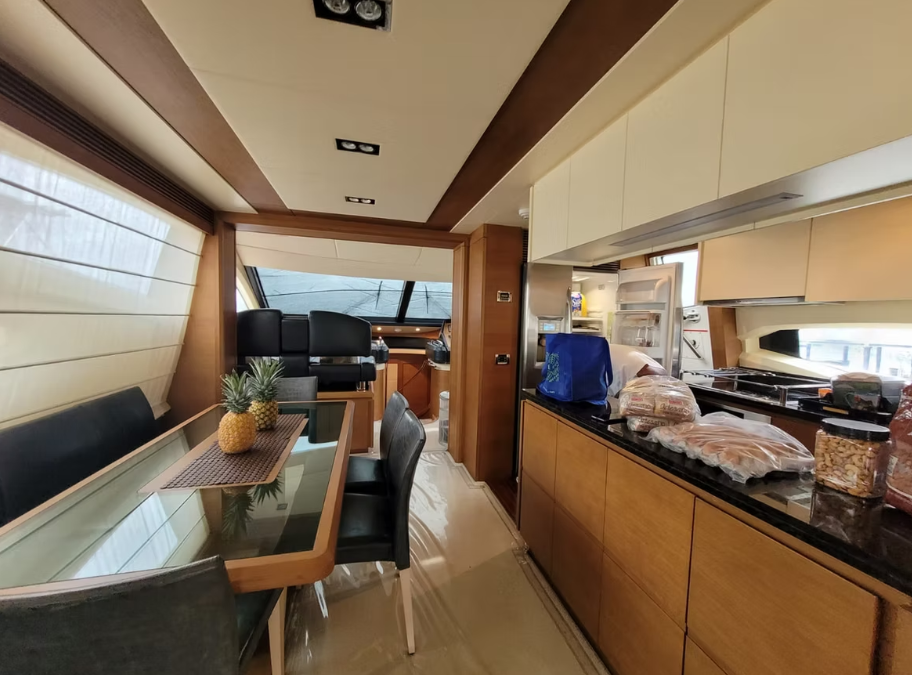 Reserve un alquiler de yates de lujo en Panamá con Feeling Yachty - charters privados, catamaranes y excursiones por las islas de San Blas y la Bahía de Panamá. Todo incluido, precios transparentes".