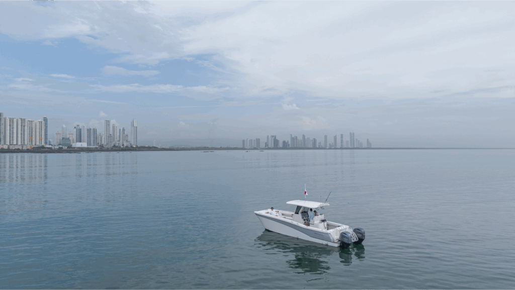 Reserve un alquiler de yates de lujo en Panamá con Feeling Yachty - charters privados, catamaranes y excursiones por las islas de San Blas y la Bahía de Panamá. Todo incluido, precios transparentes.