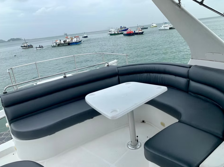 Reserve un alquiler de yates de lujo en Panamá con Feeling Yachty - charters privados, catamaranes y excursiones por las islas de San Blas y la Bahía de Panamá. Todo incluido, precios transparentes.