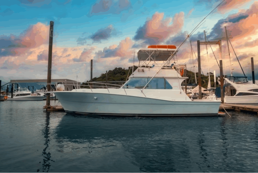 41ft Viking Yacht Rental Panama ⚓ | Sport & Leisure Charter 12 Reserve un alquiler de yates de lujo en Panamá con Feeling Yachty - charters privados, catamaranes y excursiones por las islas de San Blas y la Bahía de Panamá. Todo incluido, precios transparentes.