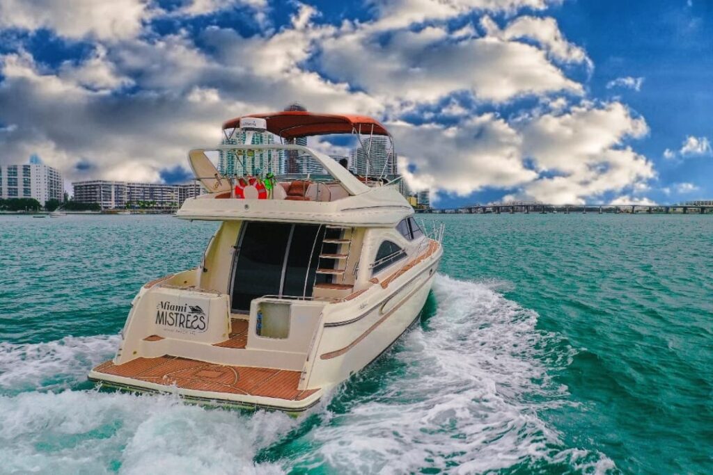 %MAlquiler de yates en Miami%