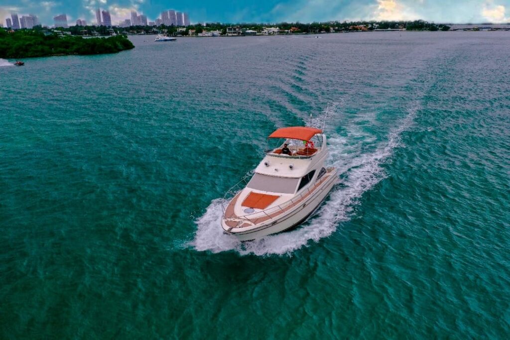 %MAlquiler de yates en Miami%