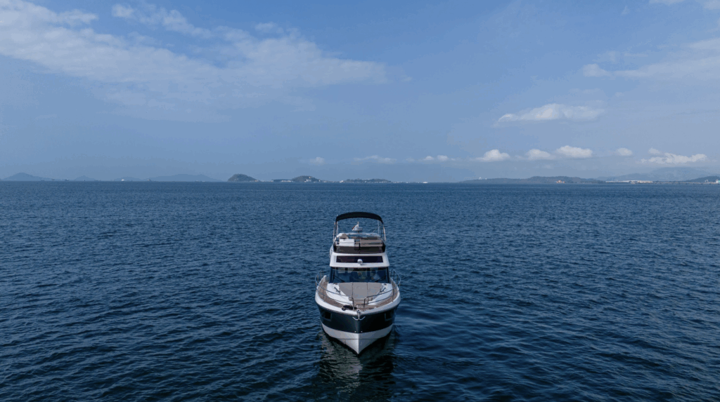 Parker Monaco 38ft Yacht Panama 🛥️ | Modern Day Charter 13 Reserve un alquiler de yates de lujo en Panamá con Feeling Yachty - charters privados, catamaranes y excursiones por las islas de San Blas y la Bahía de Panamá. Todo incluido, precios transparentes.