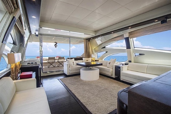 86ft Azimut Mega Yacht Charter 17 %Miami Yacht Rentals%