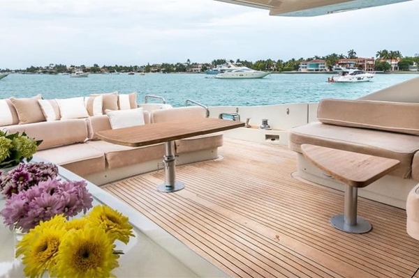 86ft Azimut Mega Yacht Charter 18 %Miami Yacht Rentals%