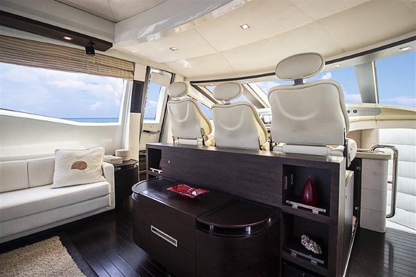 86ft Azimut Mega Yacht Charter 15 %Miami Yacht Rentals%