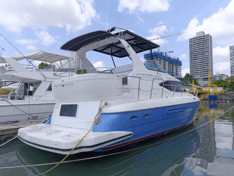 Book a luxury yacht rental in Panama with Feeling Yachty — private charters, catamarans, and island tours in the San Blas Islands and Panama Bay. All-inclusive, transparent pricing.