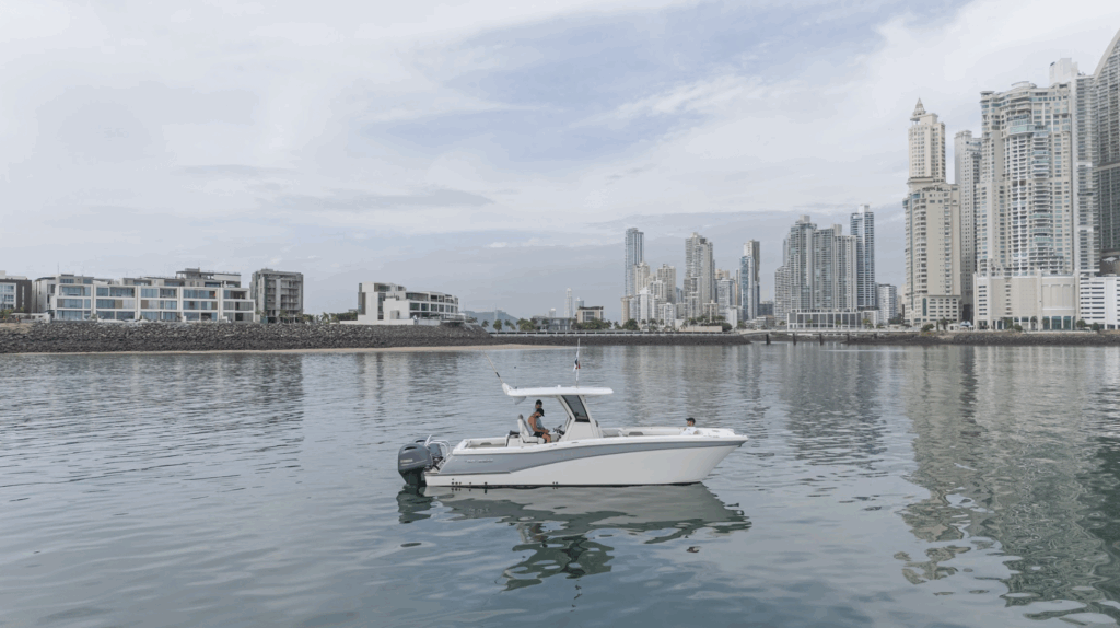 Reserve un alquiler de yates de lujo en Panamá con Feeling Yachty - charters privados, catamaranes y excursiones por las islas de San Blas y la Bahía de Panamá. Todo incluido, precios transparentes.