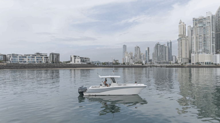 Book a luxury yacht rental in Panama with Feeling Yachty — private charters, catamarans, and island tours in the San Blas Islands and Panama Bay. All-inclusive, transparent pricing.