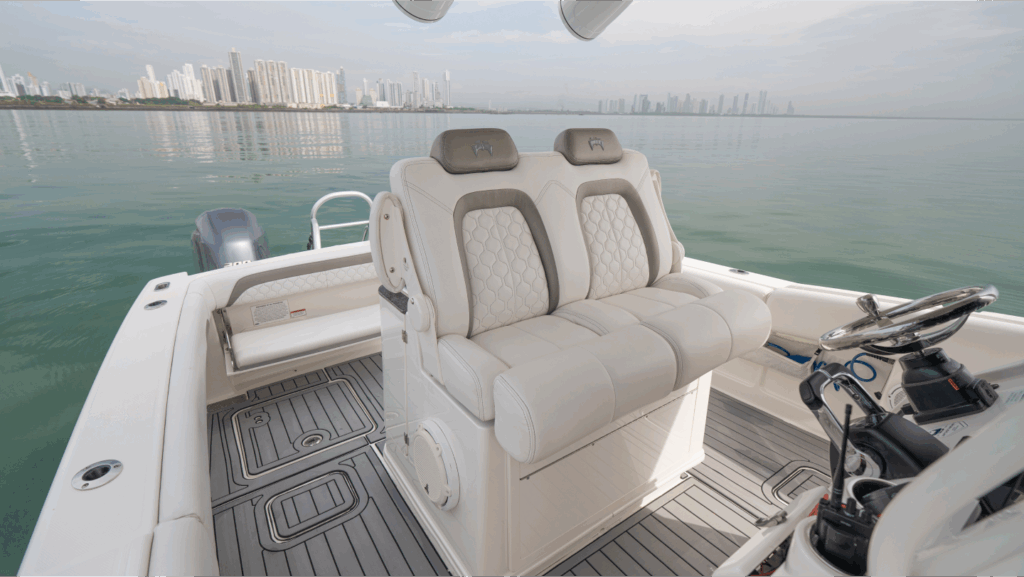 Reserve un alquiler de yates de lujo en Panamá con Feeling Yachty - charters privados, catamaranes y excursiones por las islas de San Blas y la Bahía de Panamá. Todo incluido, precios transparentes.