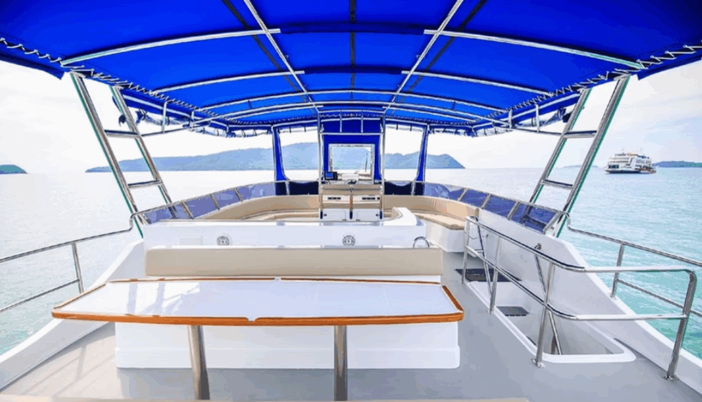 60ft Searenity Alquiler de Yates Panama 😎 | Stylish Bay Cruises 24 Reserve un alquiler de yates de lujo en Panamá con Feeling Yachty - charters privados, catamaranes y excursiones por las islas de San Blas y la Bahía de Panamá. Todo incluido, precios transparentes.